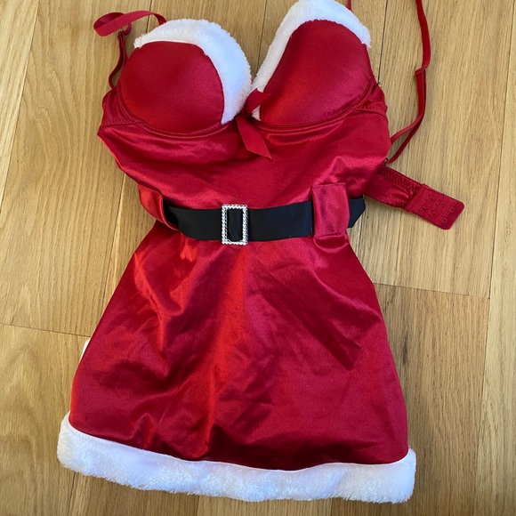Santa Lingerie - Picture 2 of 2